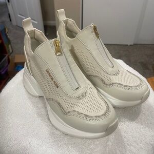 MICHAEL Michael Kors Zuma Slip-On Trainer – Cream (Size 6.5 M)